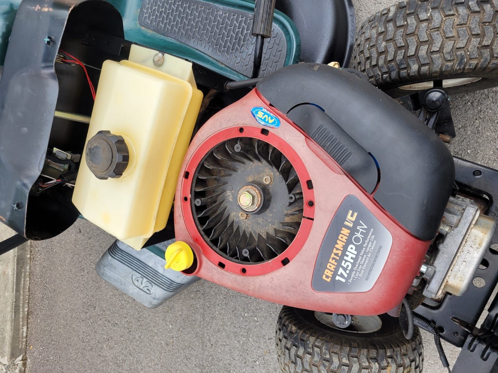 Traktorek Ogrodniczy Kosiarka CRAFTSMAN LT1000 Silnik 17,5 Hp