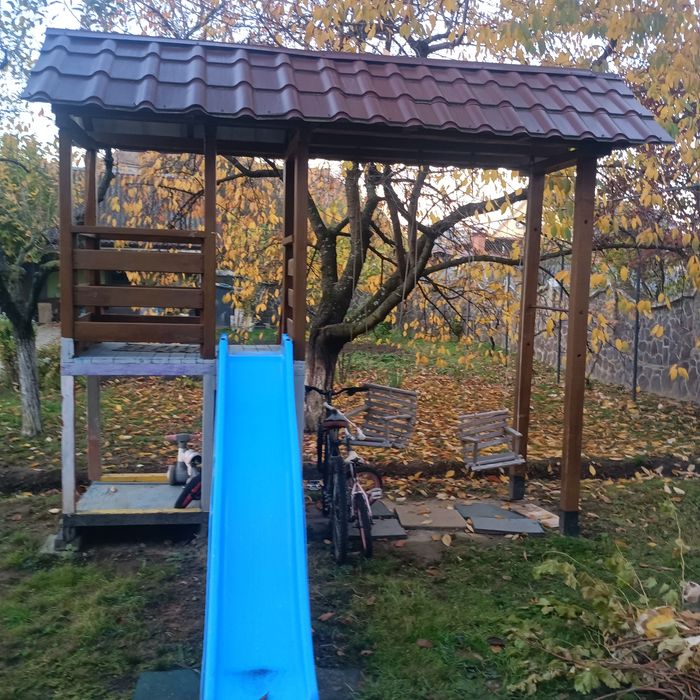 Дитячий майданчик