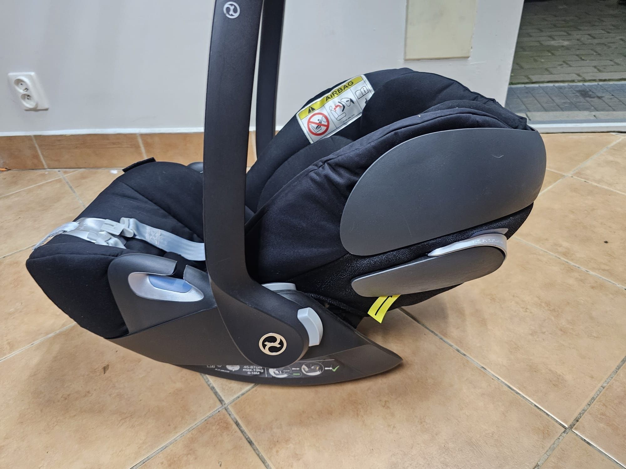 Fotelik cybex cloud Z i-size plus baza obrotowa kolor czarny