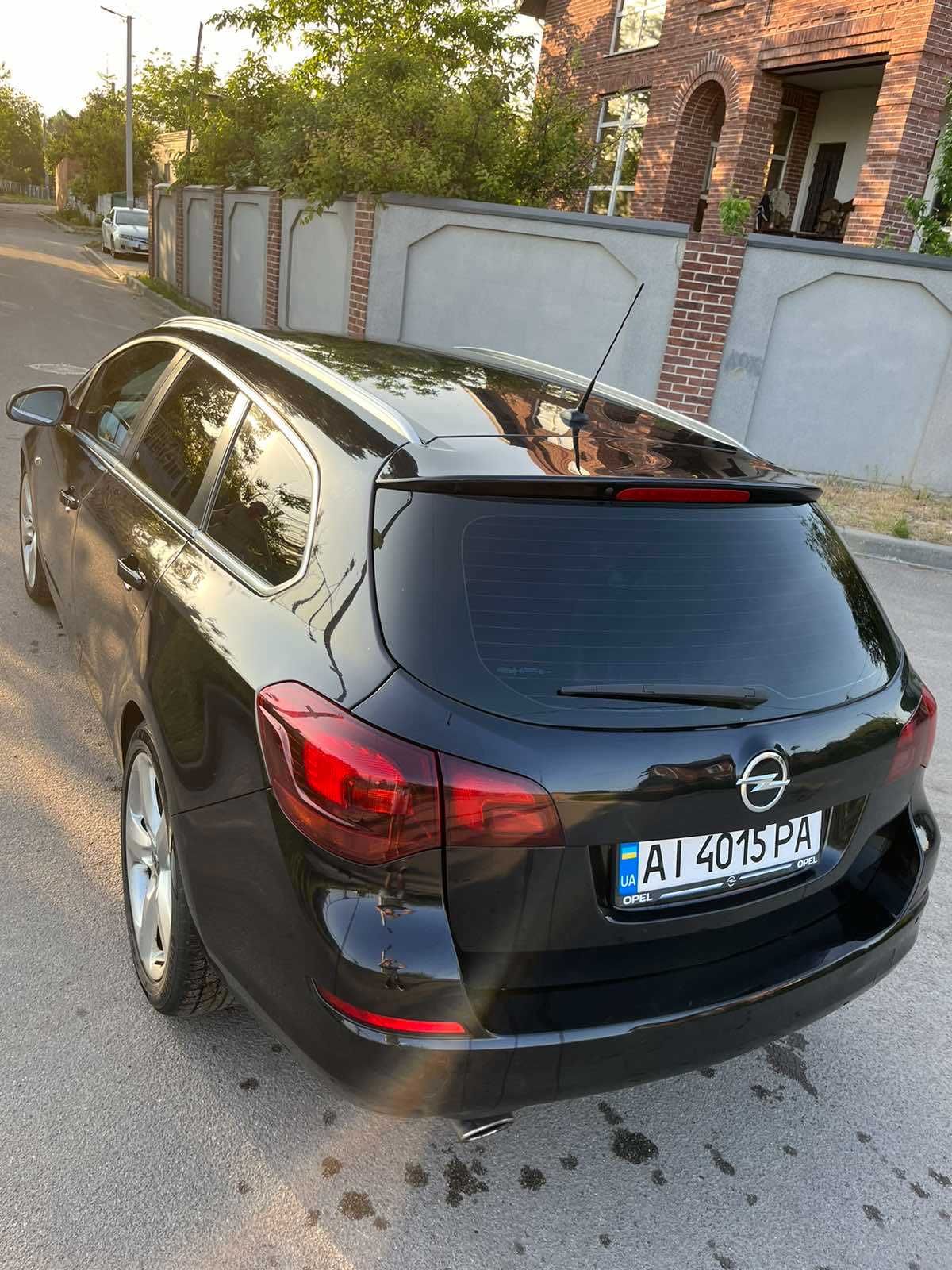 Opel Astra J 2.0 TDI Sport