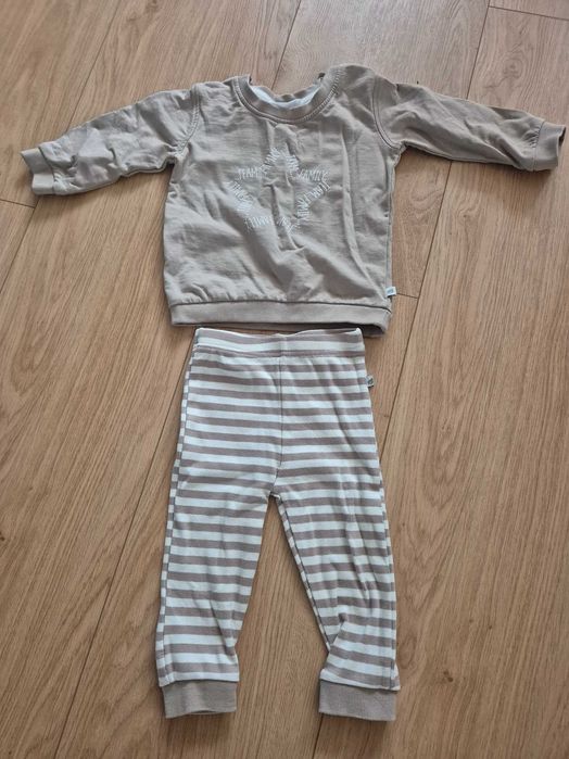 Dres beźowy dla chłopca