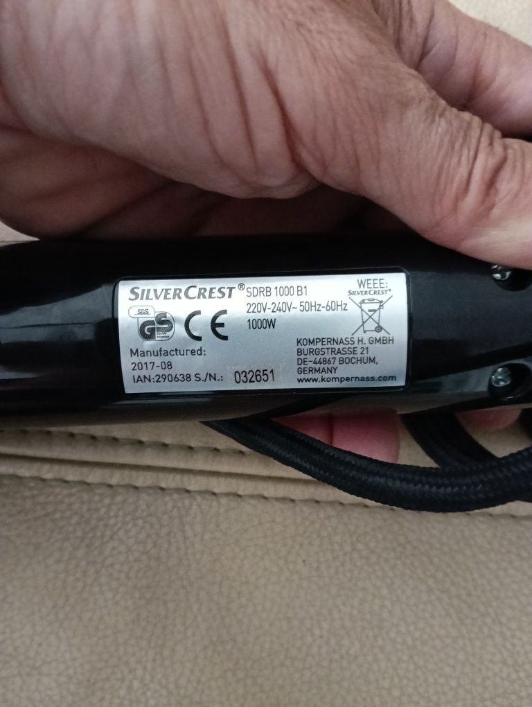 Escova a vapor como nova