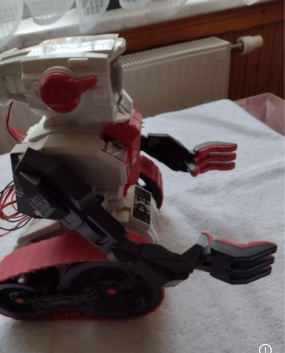 Zabawka robot dla dziecka na dzień dziecka