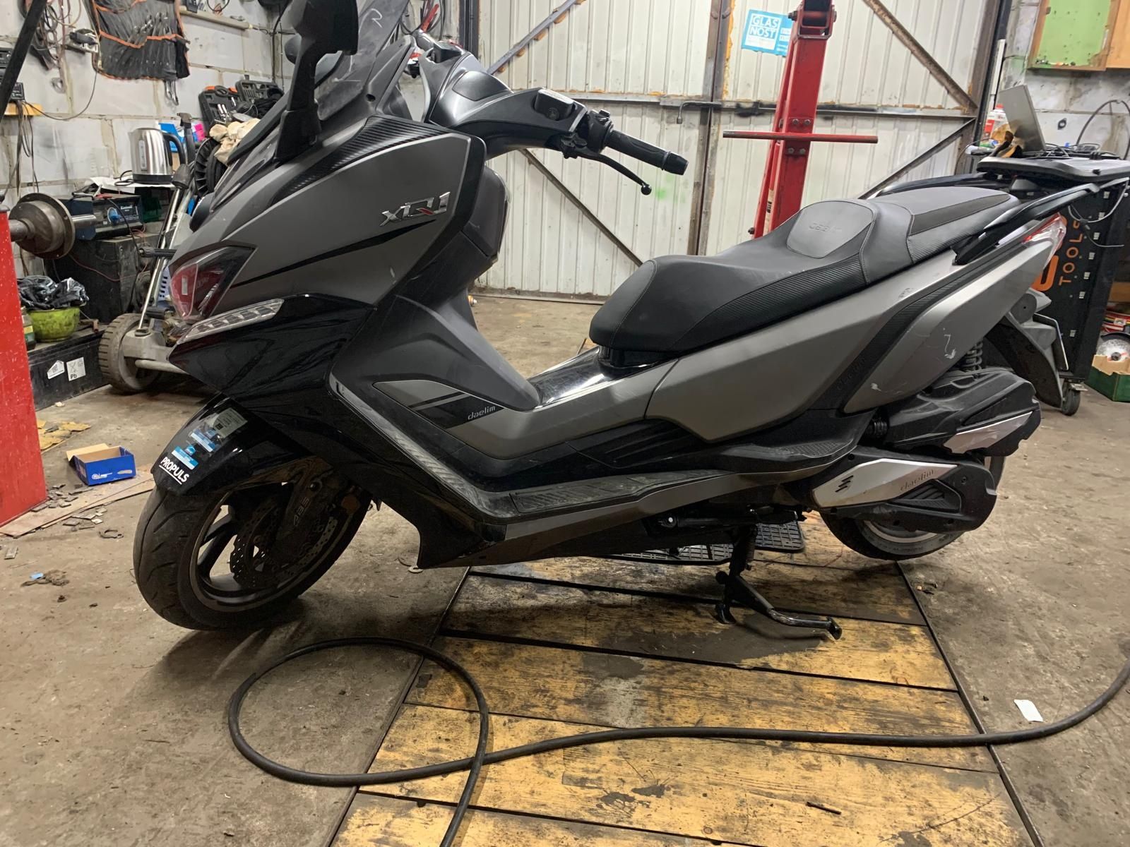 Części skuter daelim xq 125 /250