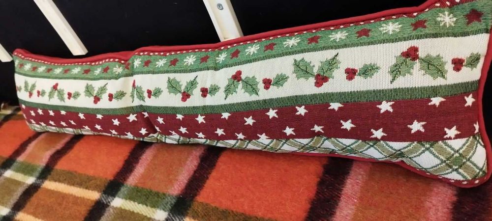 Красивая немецкая гобеленовый валик подушка на диван.