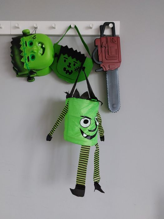 Halloween maski, akcesoria