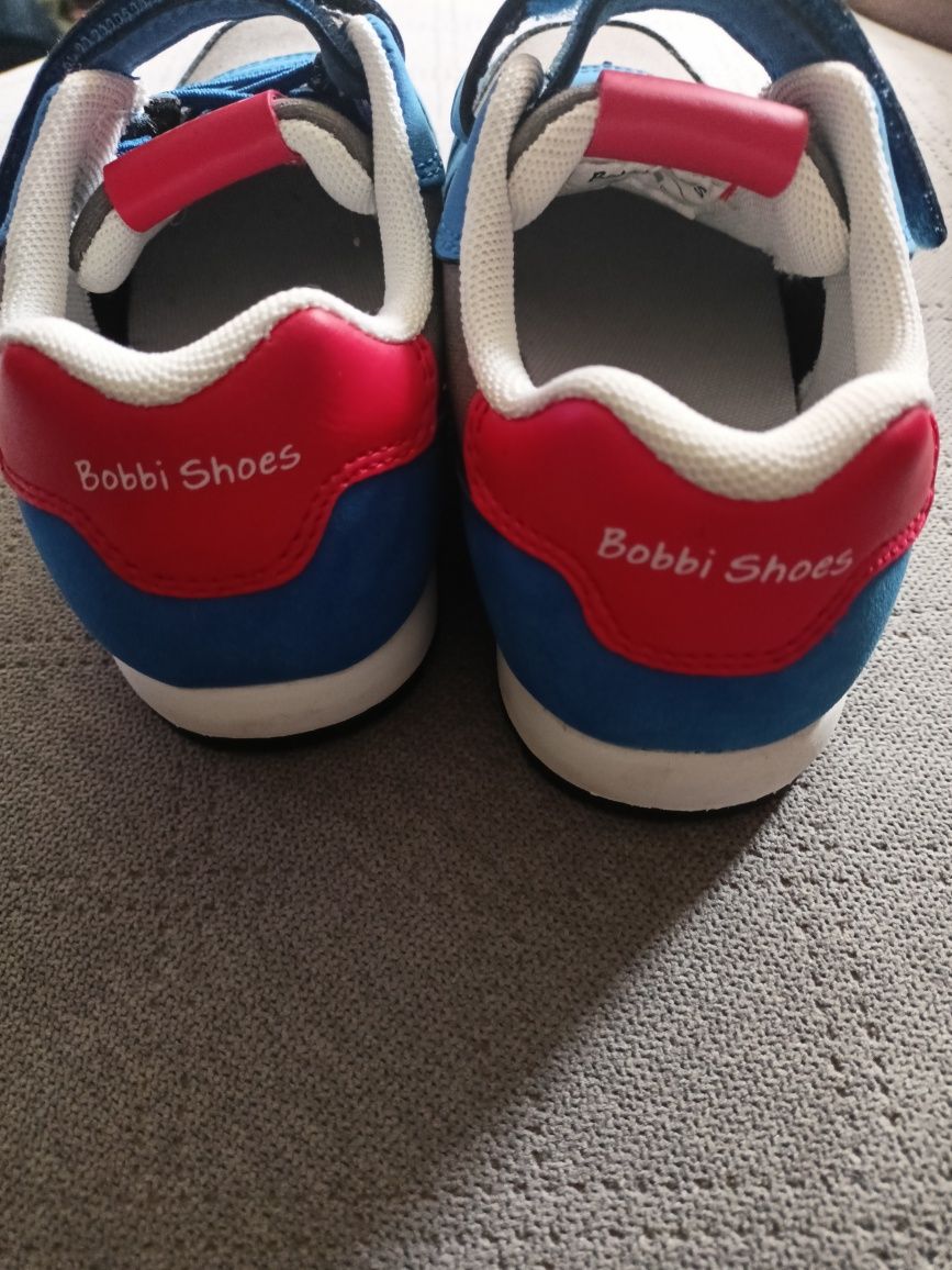Adidasy buty sportowe dla chłopca 30