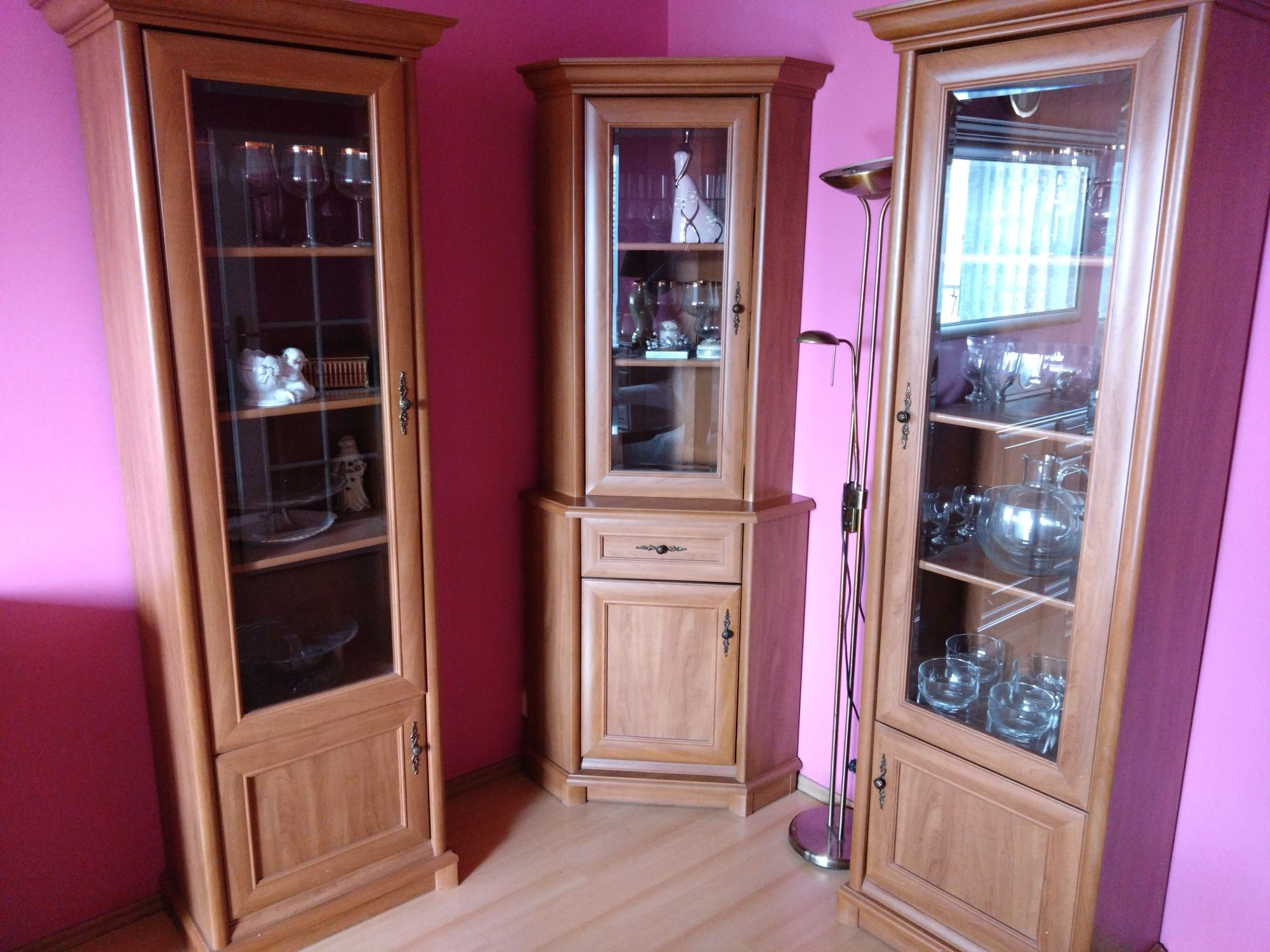 Meble do salonu z mieszkania do sprzedaży