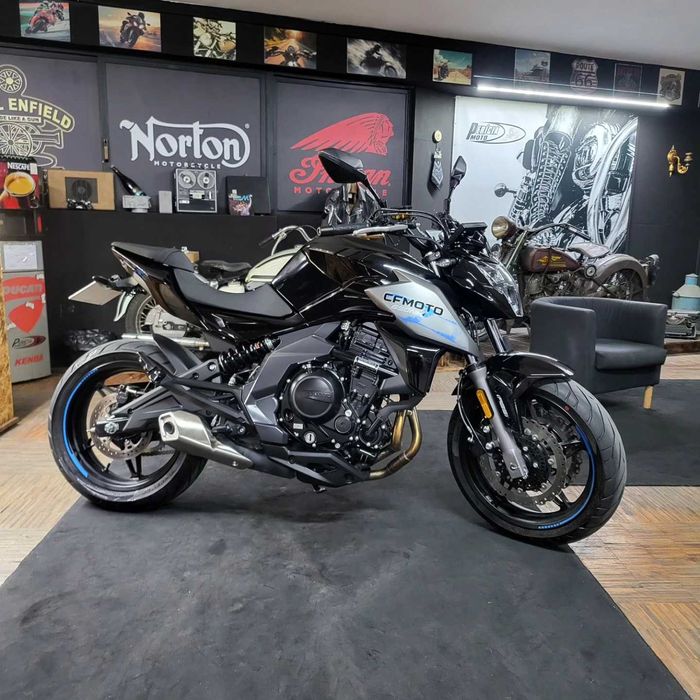 CF Moto NK 650 / 2025