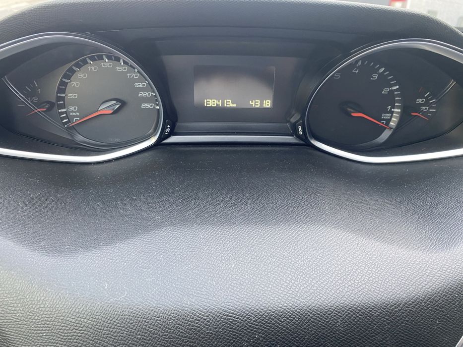 Peugeot 308 SW 1.2 130cv