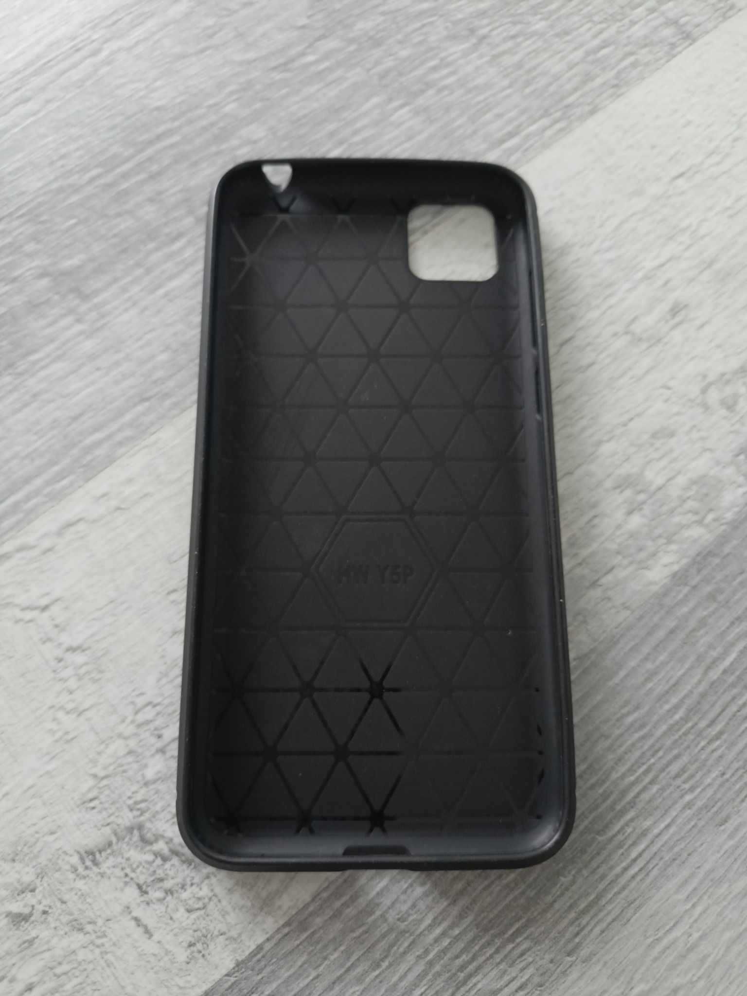 Etui nakładka pokrowiec carbon Huawei Y5P