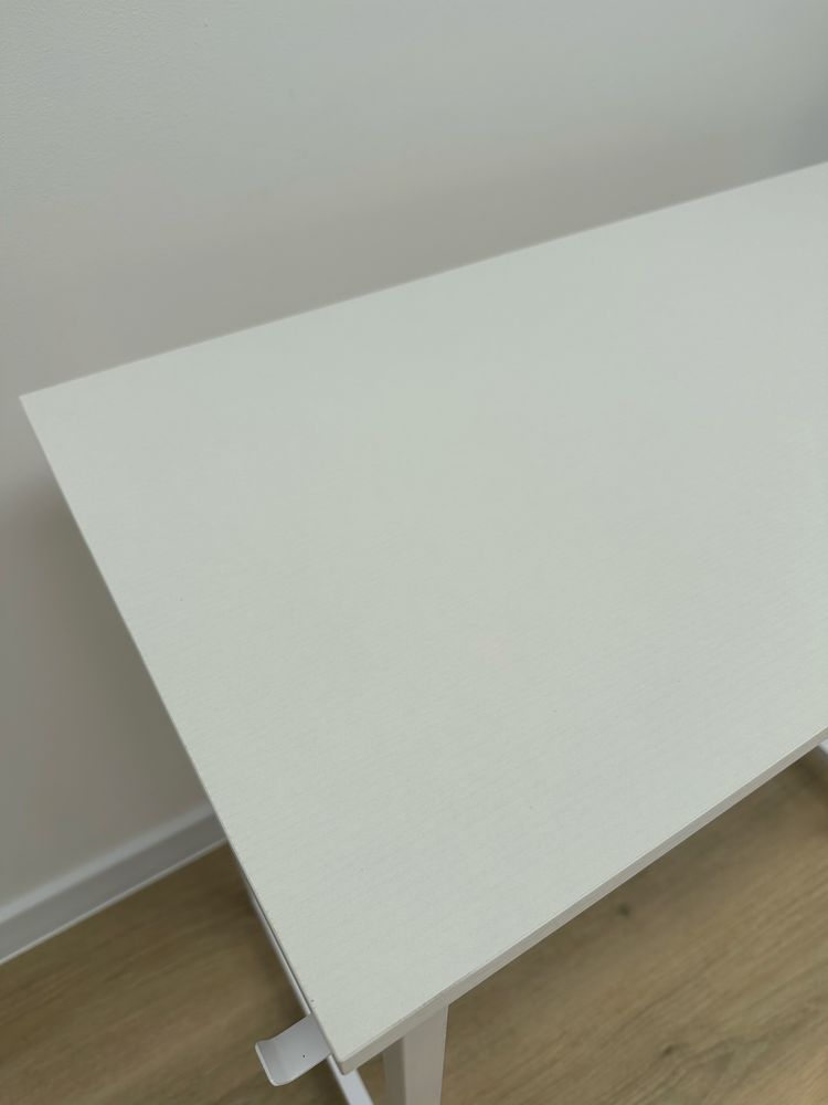 ODK biurko białe stolik 80x40x73,5cm z uchwytem i torbą