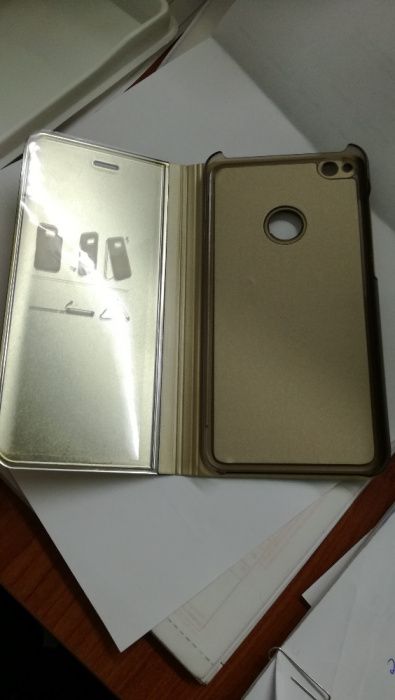 Capa clear view Huawei P8 lite (dourada)