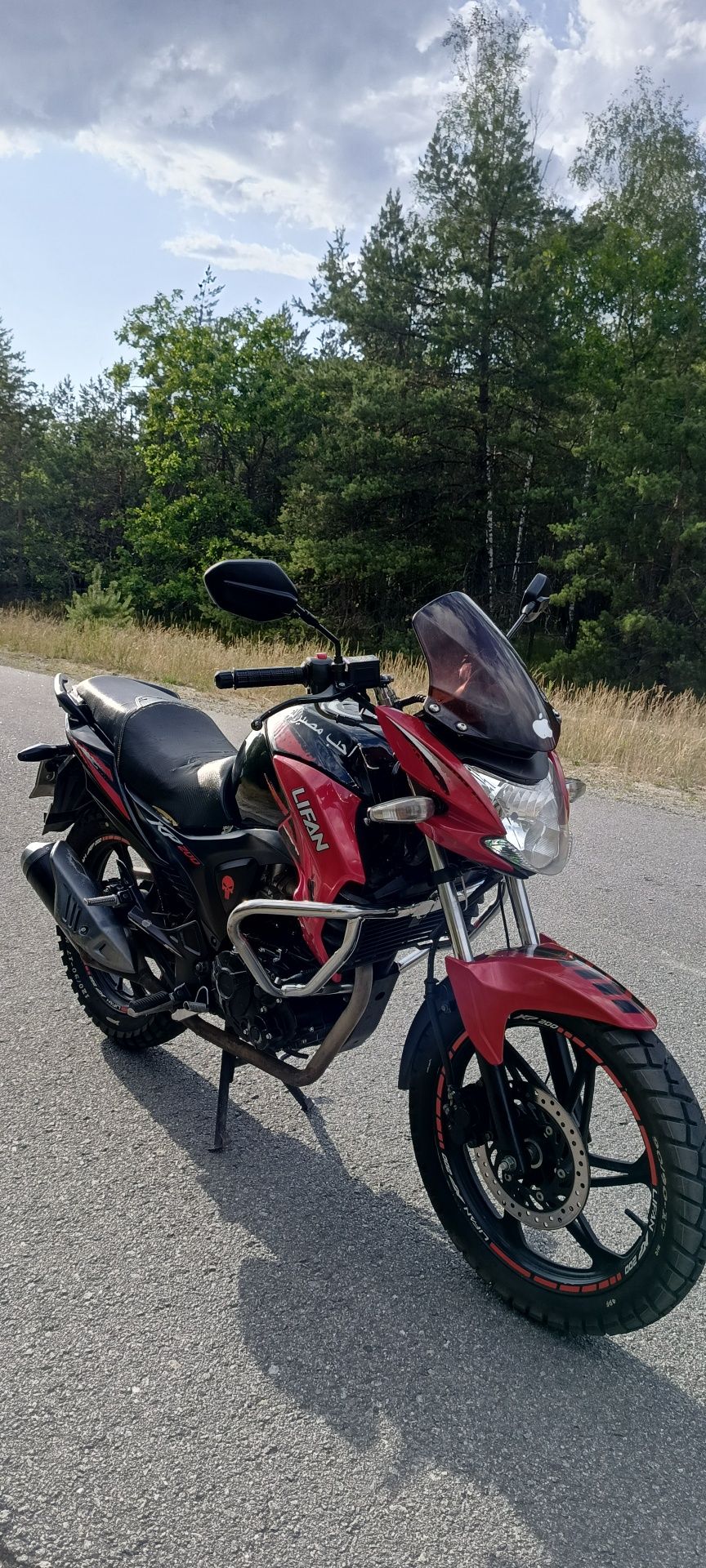 Продам мотоцикл Lifan kp 200