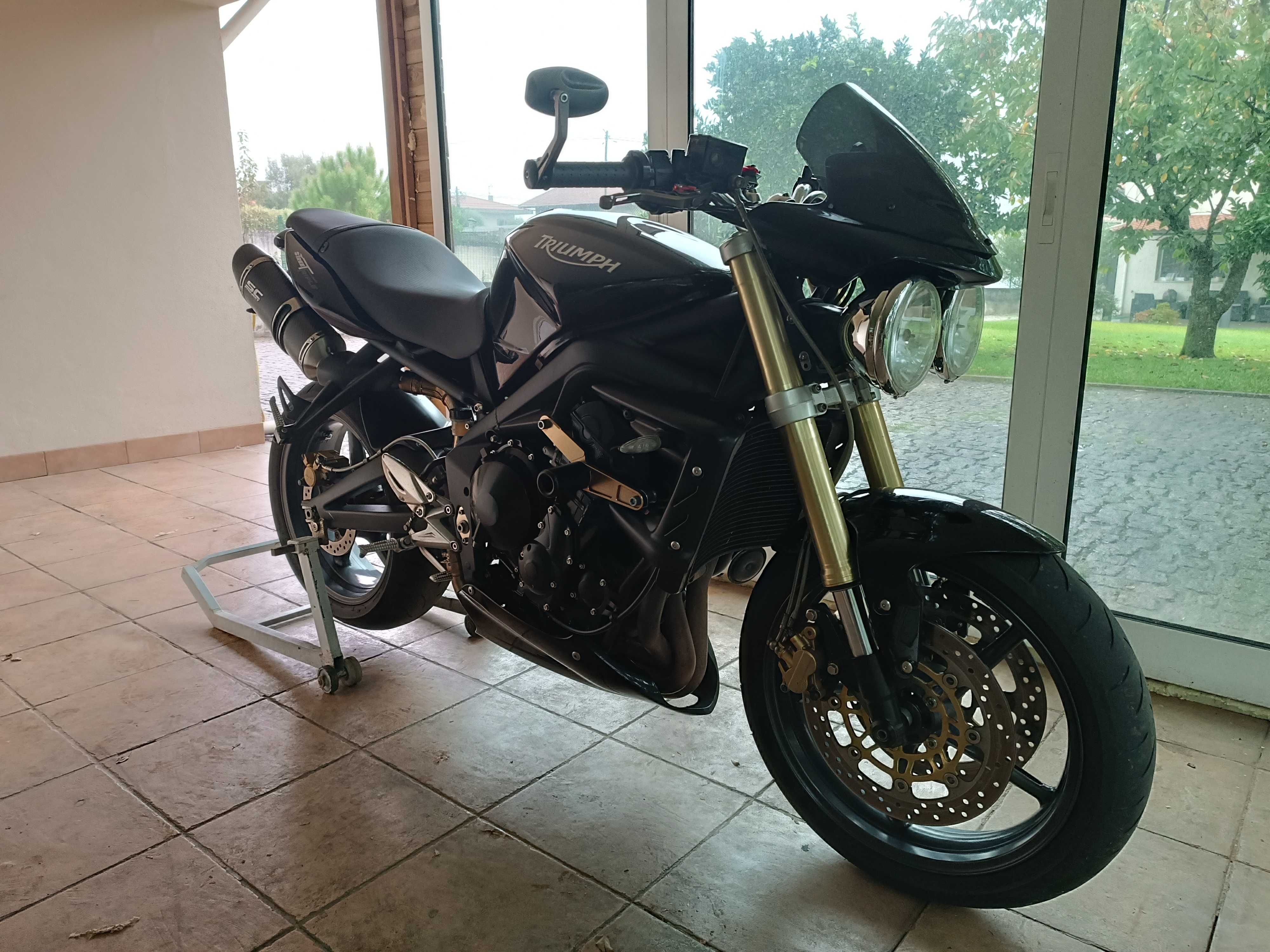 Triumph street triple 675
