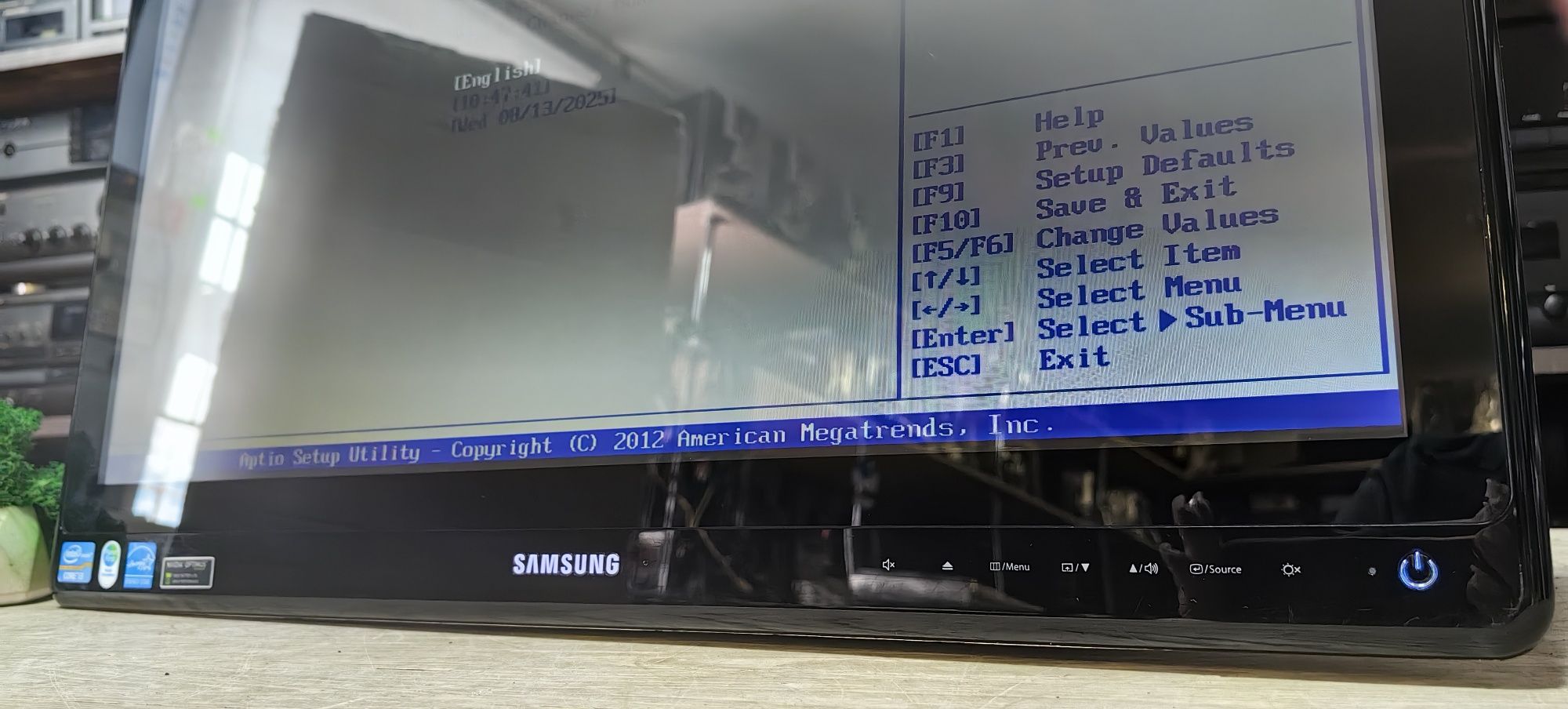 Моноблок Samsung DP500A2D/i3-3220T/Ram 4Gb/HDD No