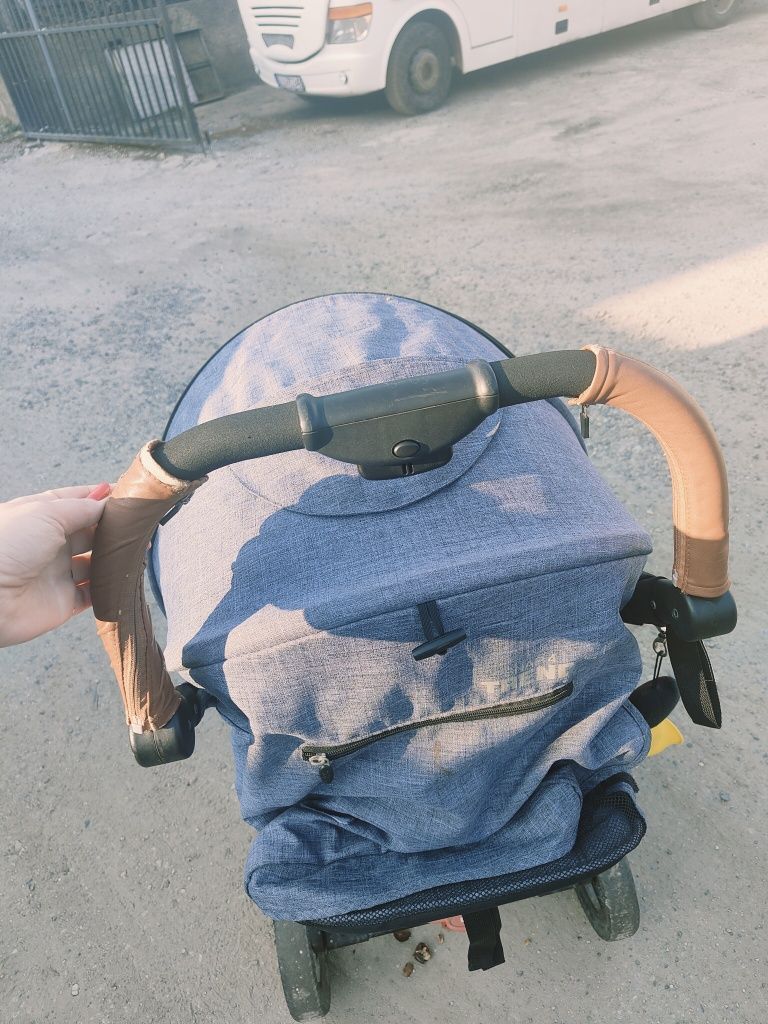 Valco Baby Snap 4 - lekki wózek spacerowy