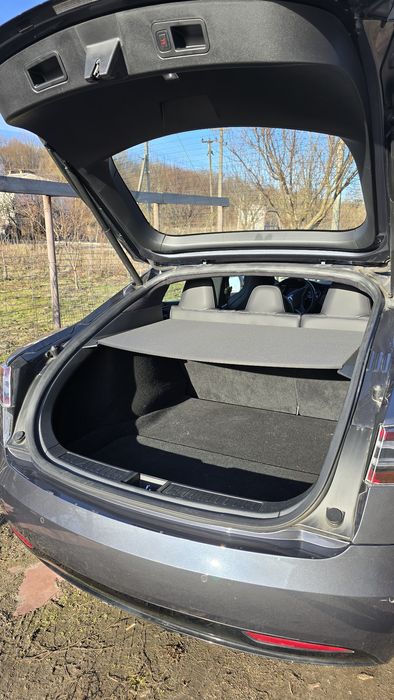 Tesla Model S REST 12 грудня 2018 року р.в. з пробігом 90000 км