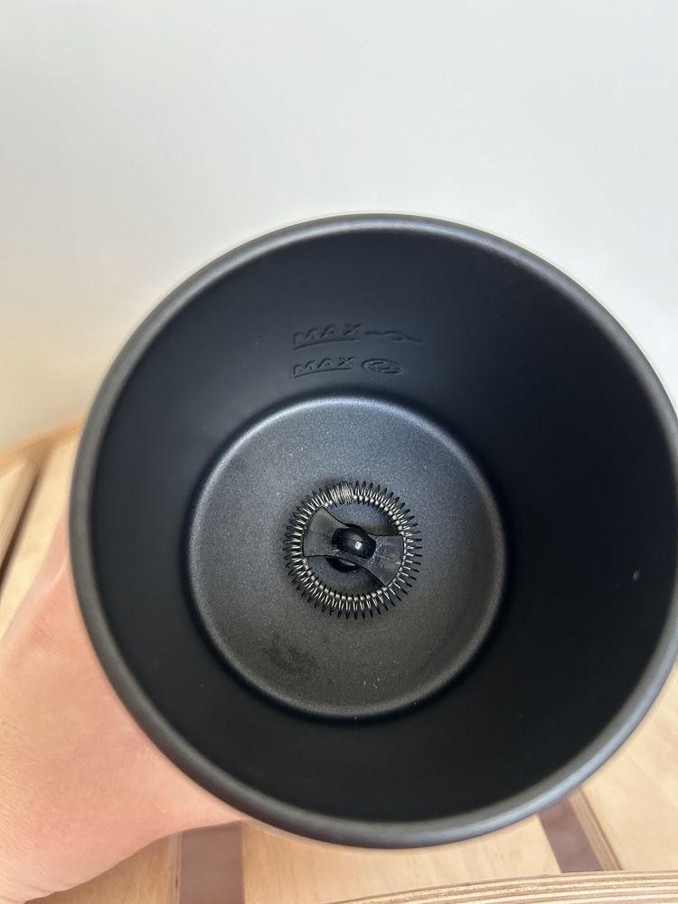 Spieniacz do mleka Sencor SMF 2020WH