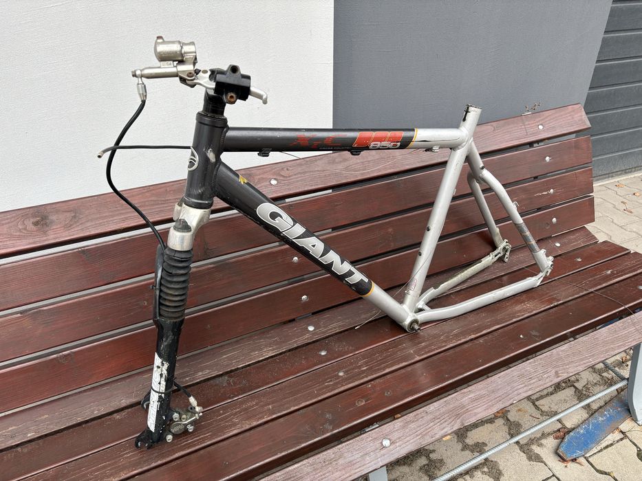 Rama 26 Giant XC850 amortyzator mostek hak