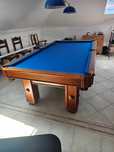 Mesa de snooker com acessórios