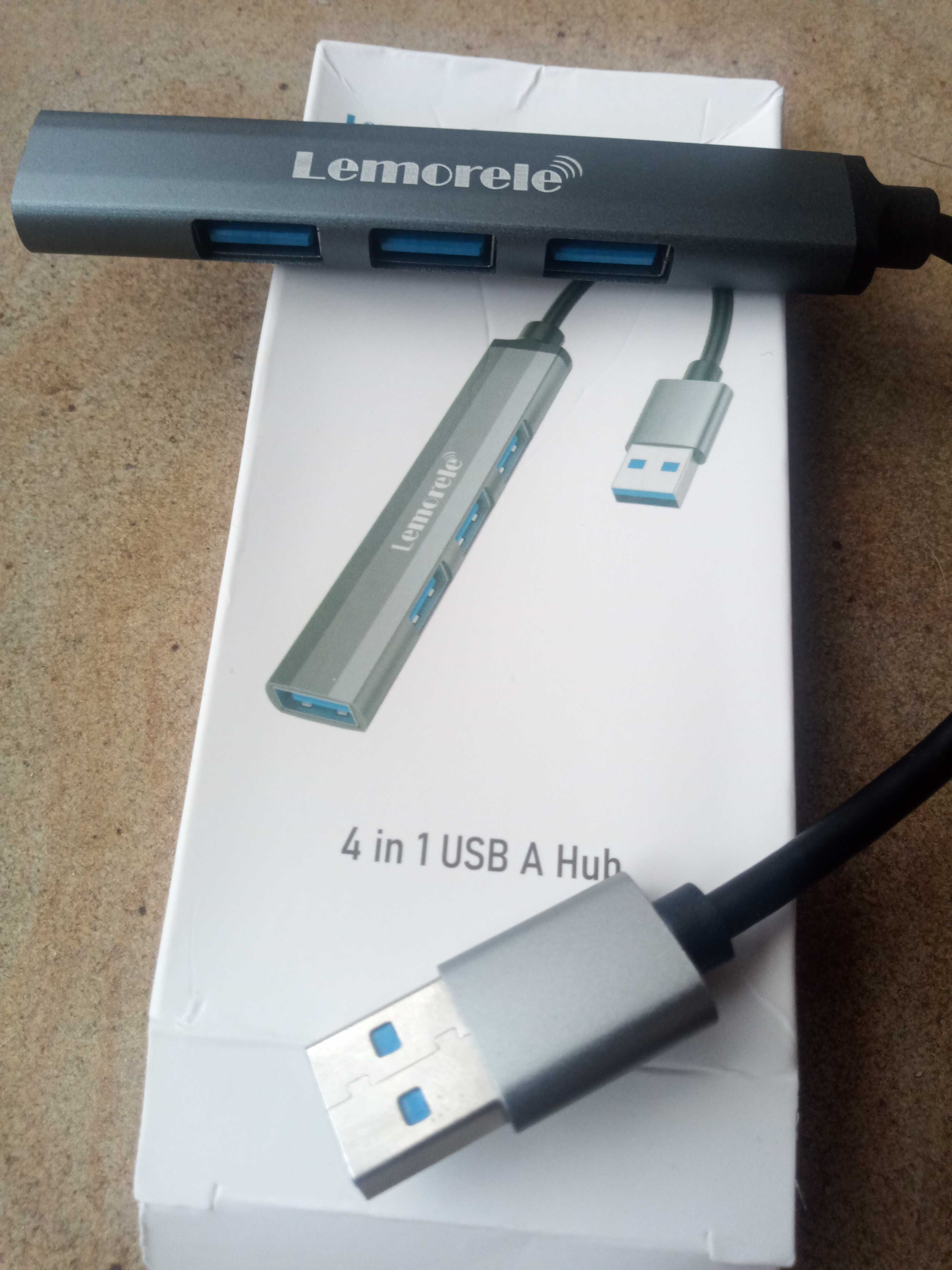 USB хаби 5 в 1 включає роз'єми для карт пам'яті,і хаби 4 в 1