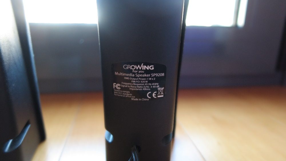 Teclado computador+ colunas