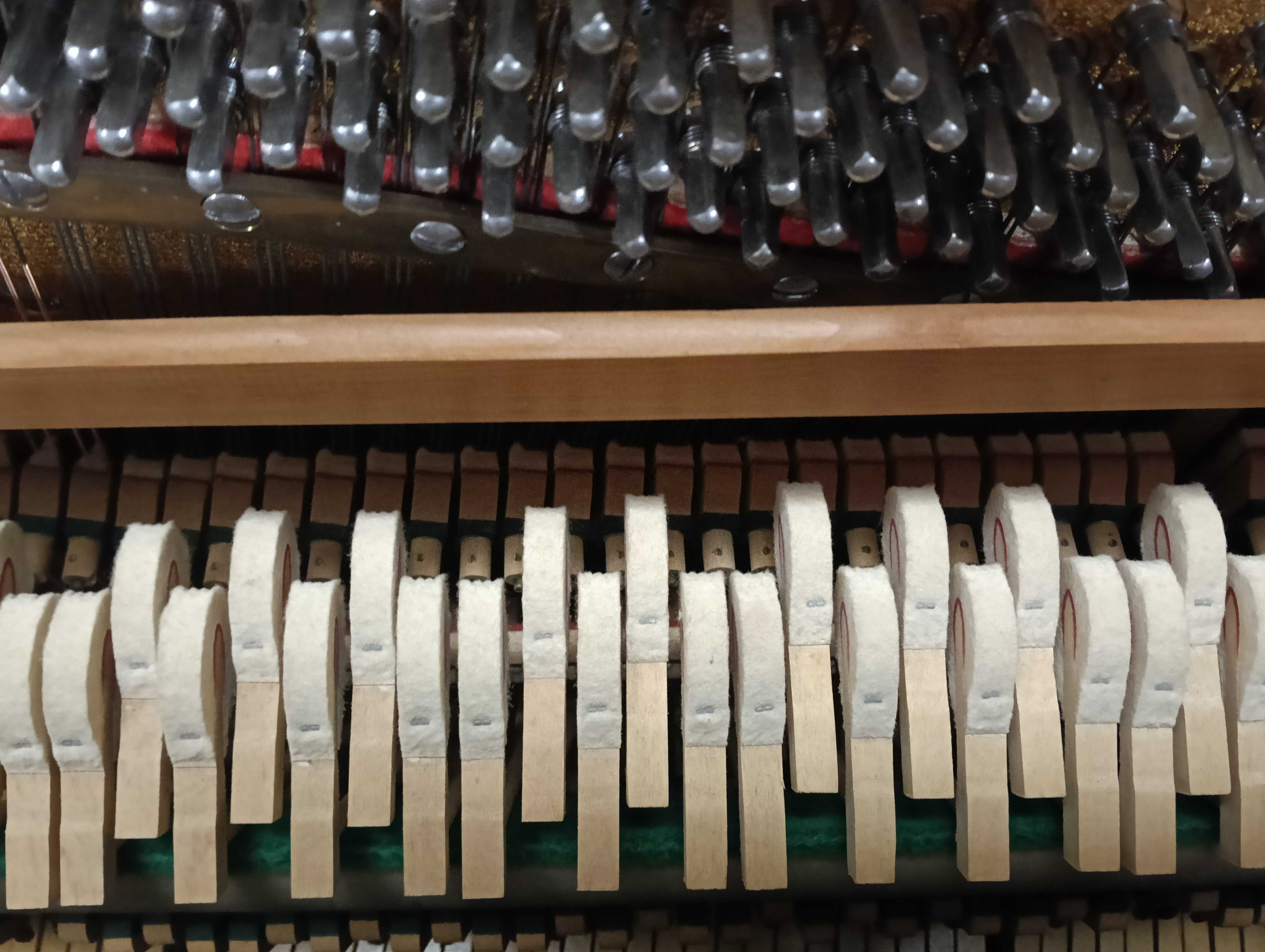 Piano excelente estado