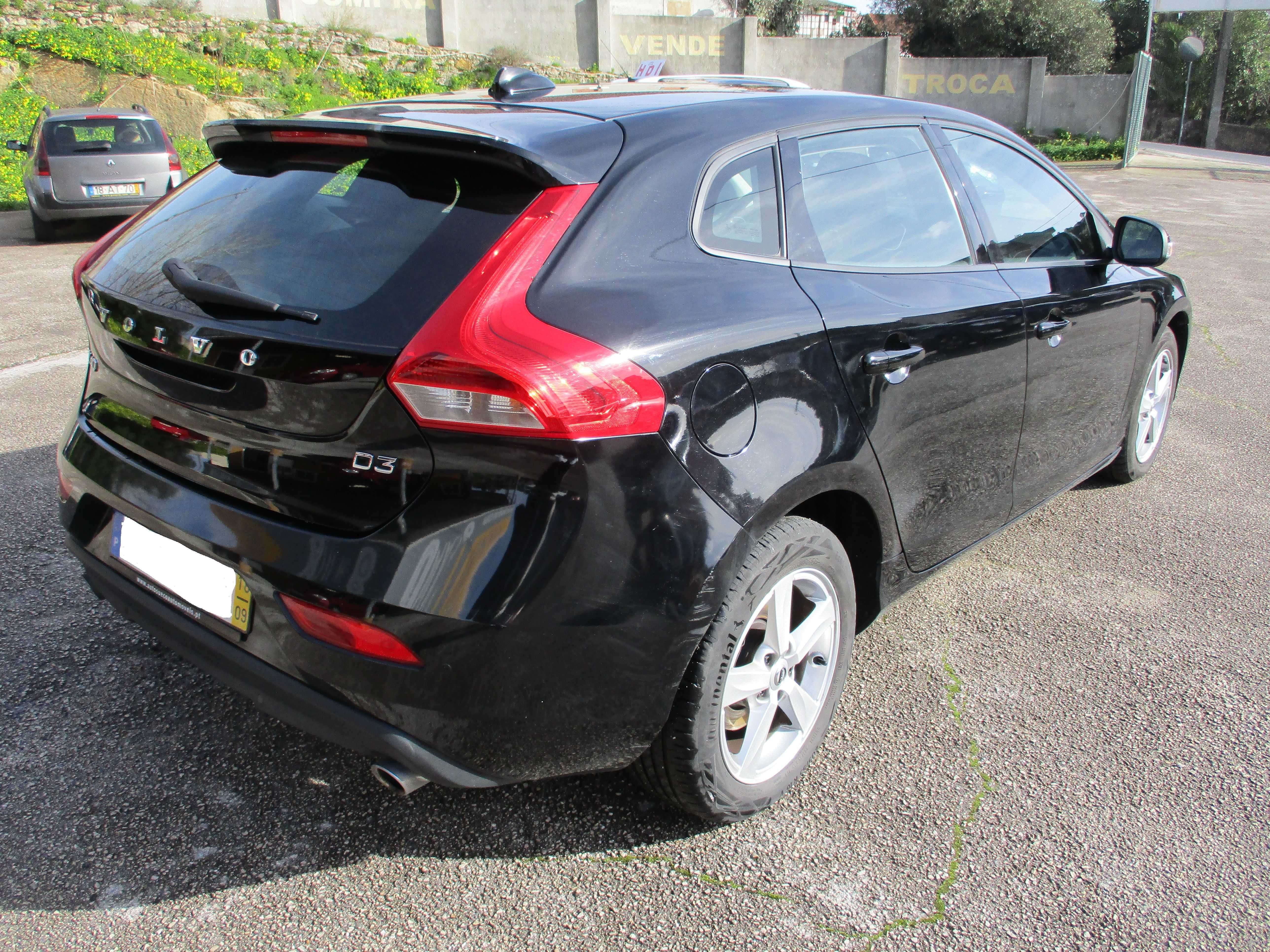 VOLVO V40 D 3 150 CV 2018 NACIONAL