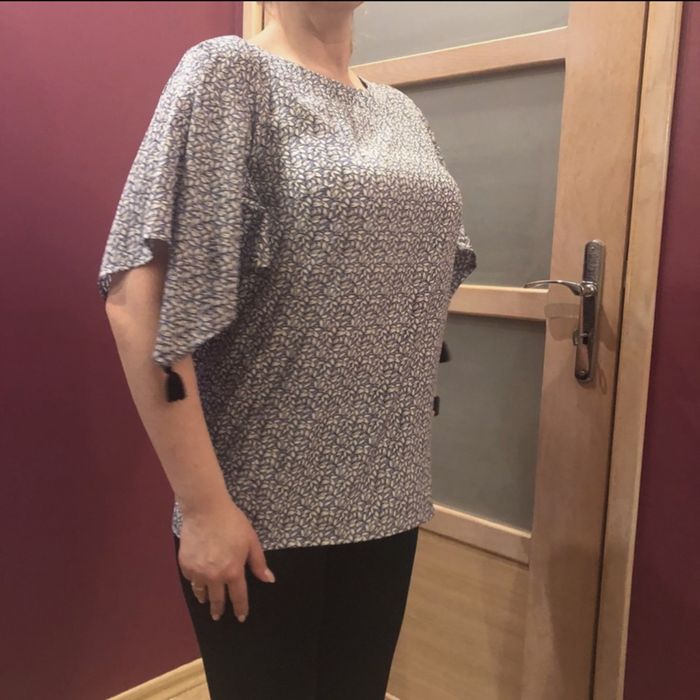 Bluzka z frędzlami r.38