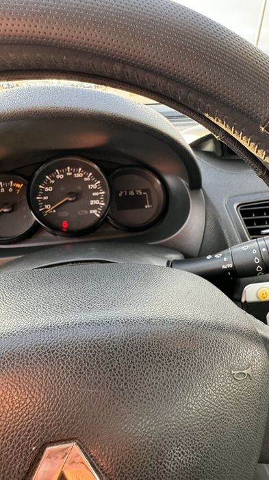 Навчальне авто Renaul Fluence