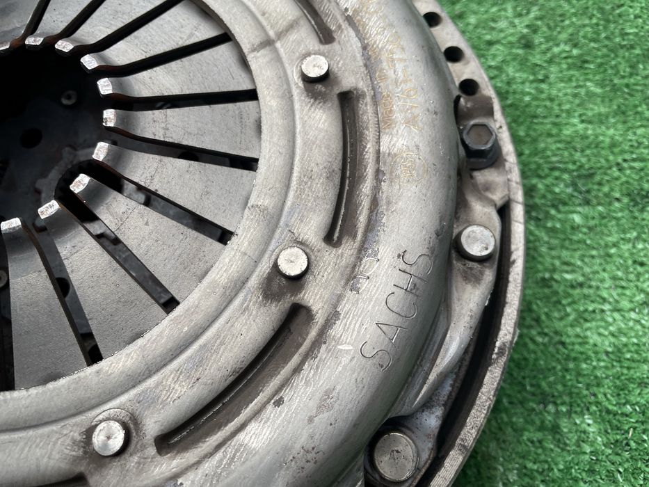 Щеплення 1.6 дизель Focus 3 Маховик Volvo V50 Сцепление Демпфер