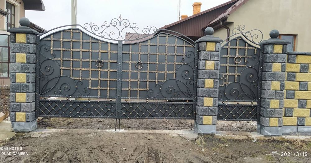 Ворота та паркани.