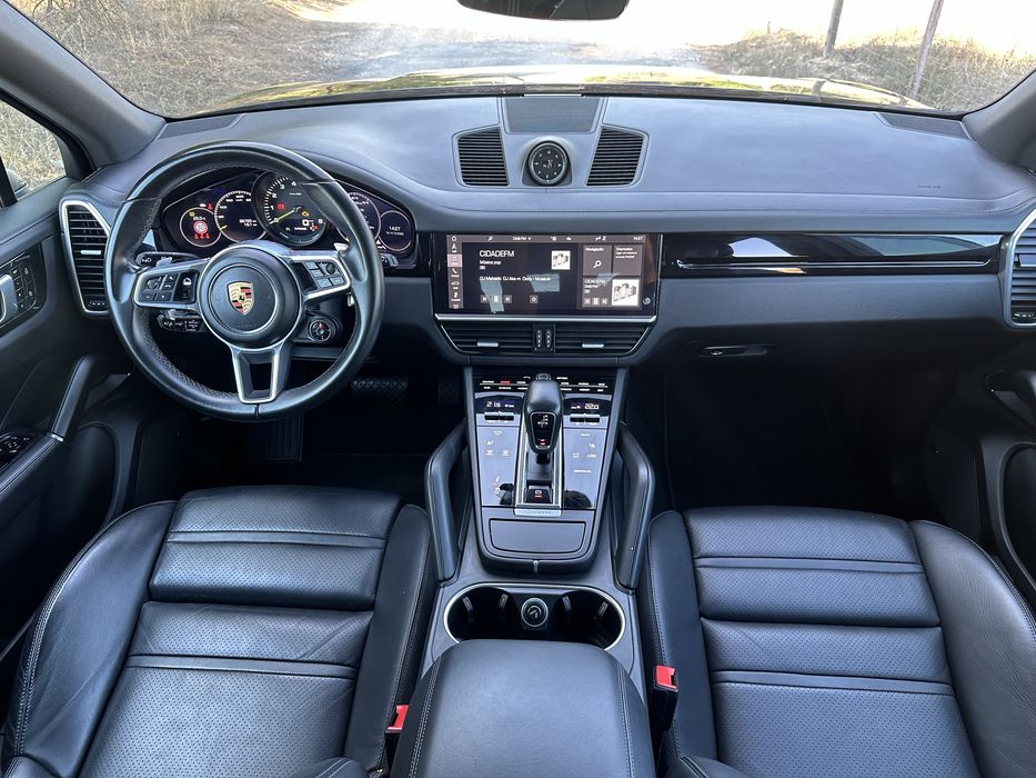 Porsche Cayenne 3.0 e-híbrido plug in 462cv