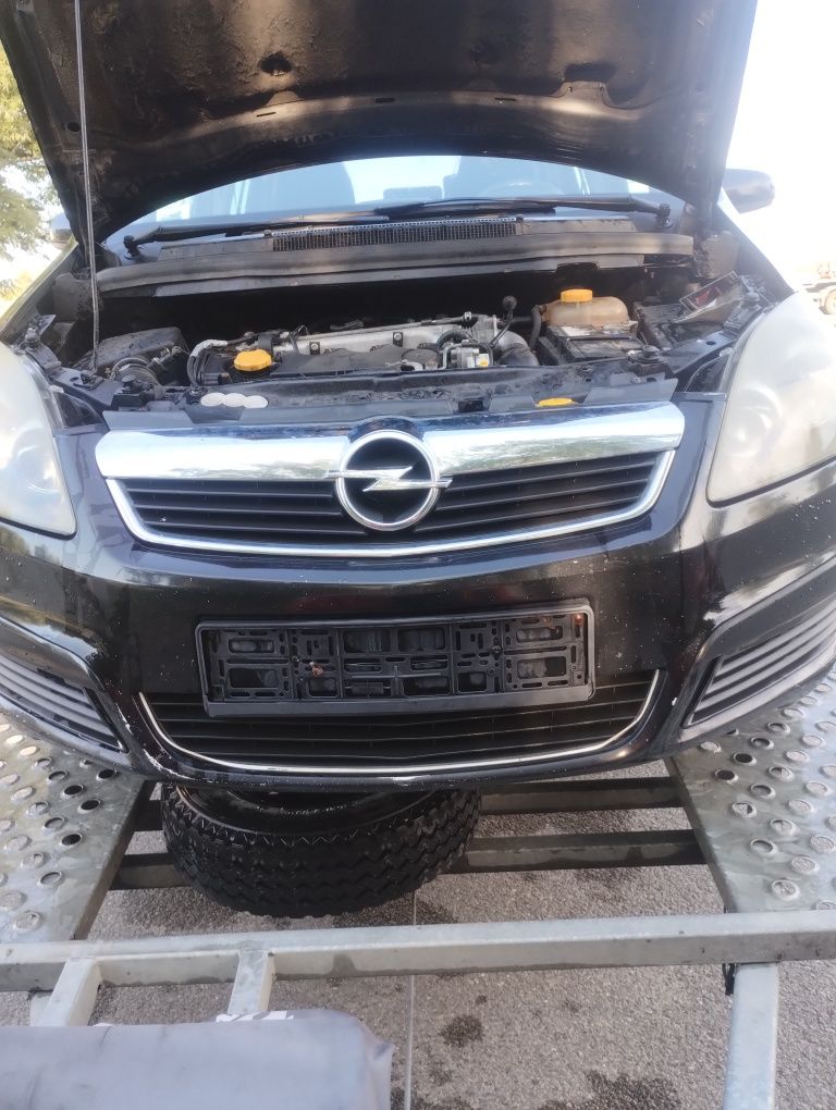 przedni pas chłodnice zafira b 1.9 CDTI przednie drzwi prawe lewe