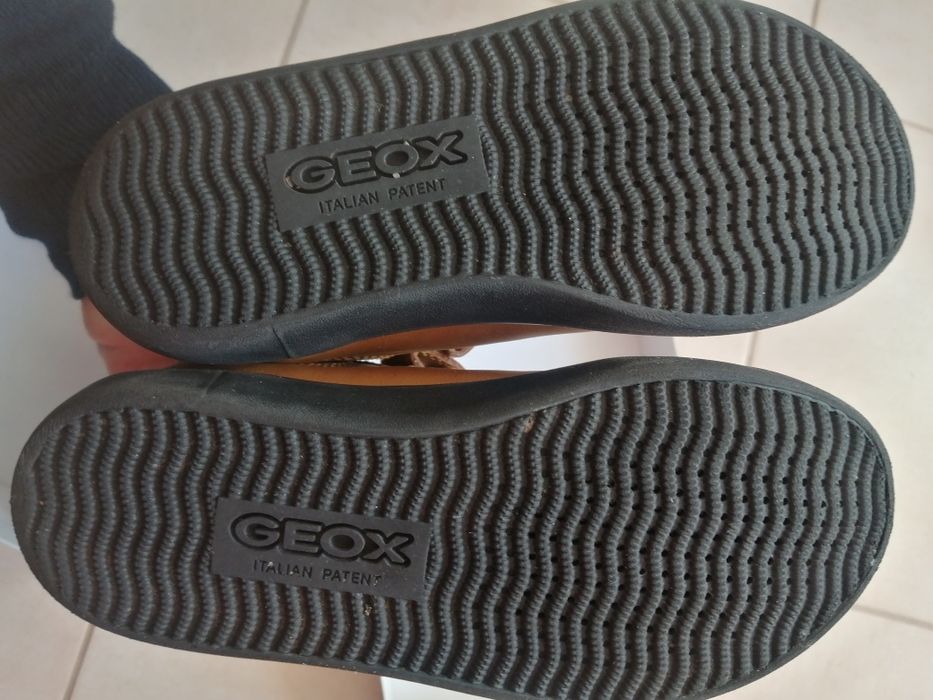 Botas Geox criança novas em caixa