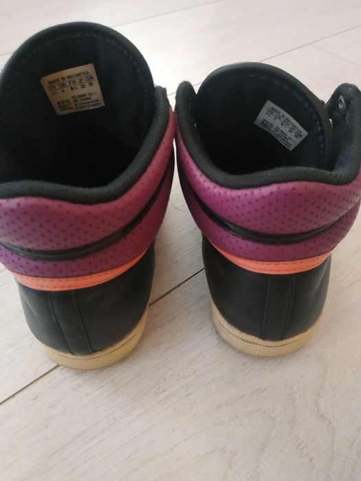 Женские  кросівки кожа замш ботинки