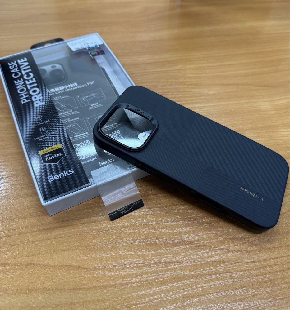 Чехол на iPhone 16 Pro Max