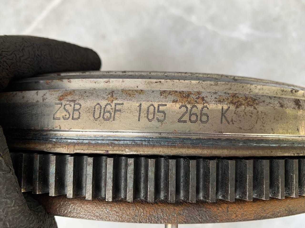 Комплект зчеплення Демпфер VW Passat B6 Golf 5 Skoda Octavia A5 2.0