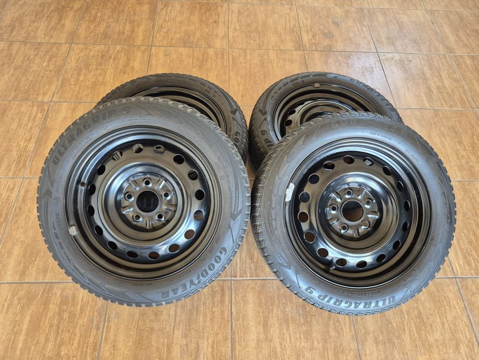 Koła z oponami zimowymi Goodyear i felgami stalowymi r. 16