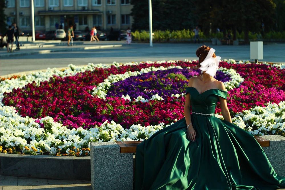 Продам випускну сукню