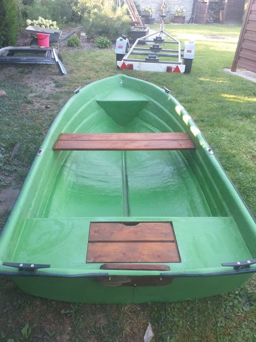 Łódka z przyczepką