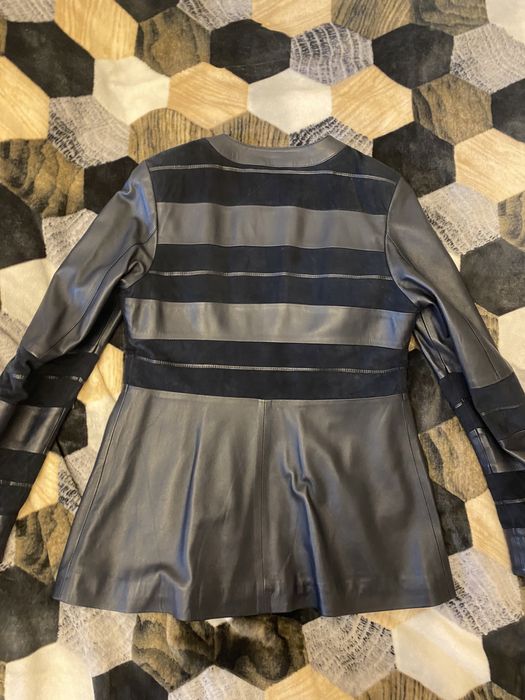 Продам женскую кожаную куртку
