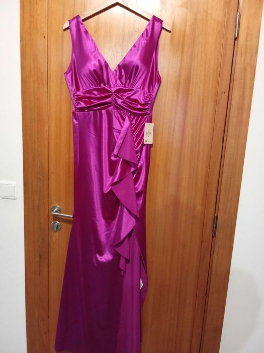 Vestido novo ainda com etiqueta preço negociável