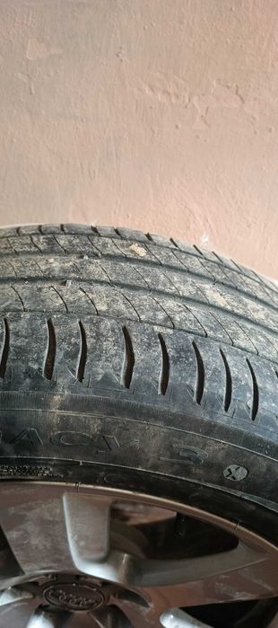 Продам диски R17 с резиной