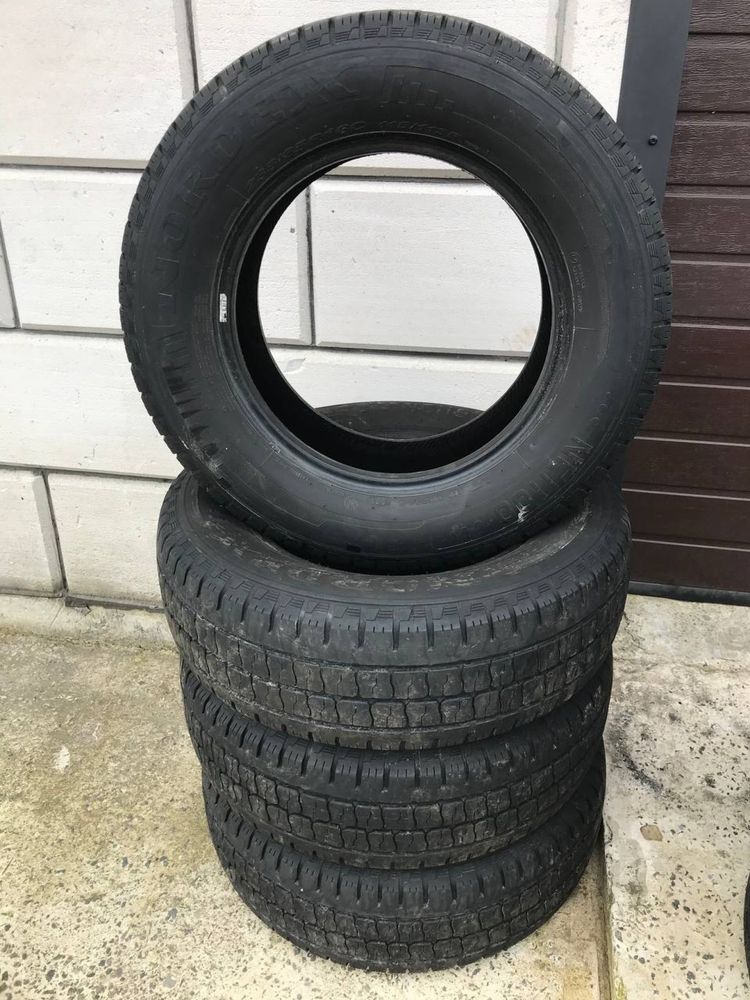 Резина  235/65 R16