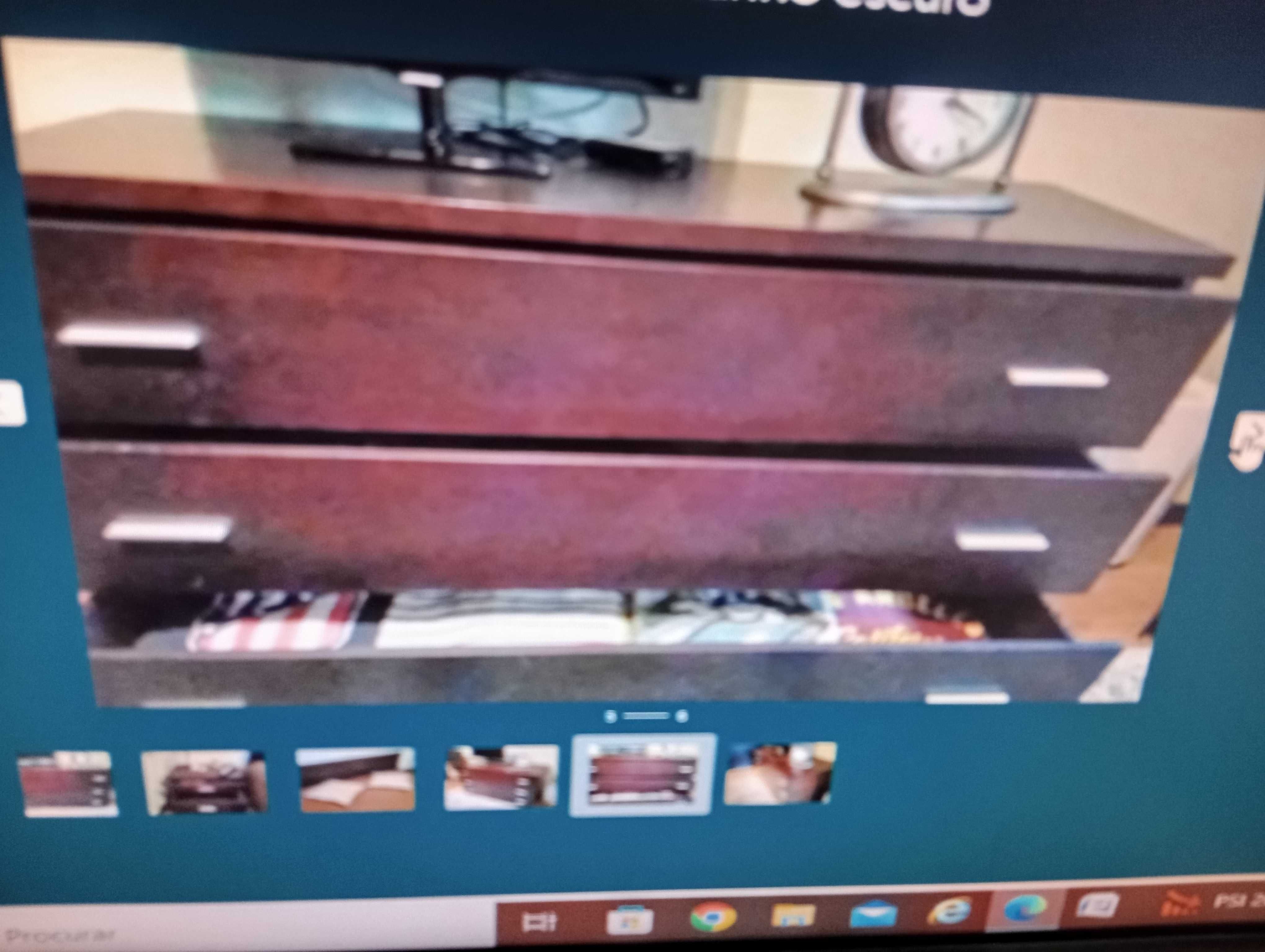Mobília quarto em Pinho castanho escuro