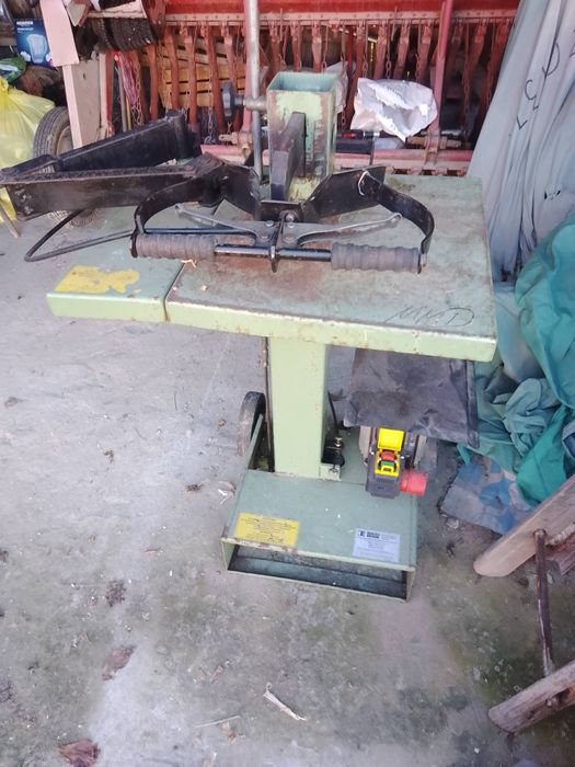 Łuparka hydrauliczna do drewna