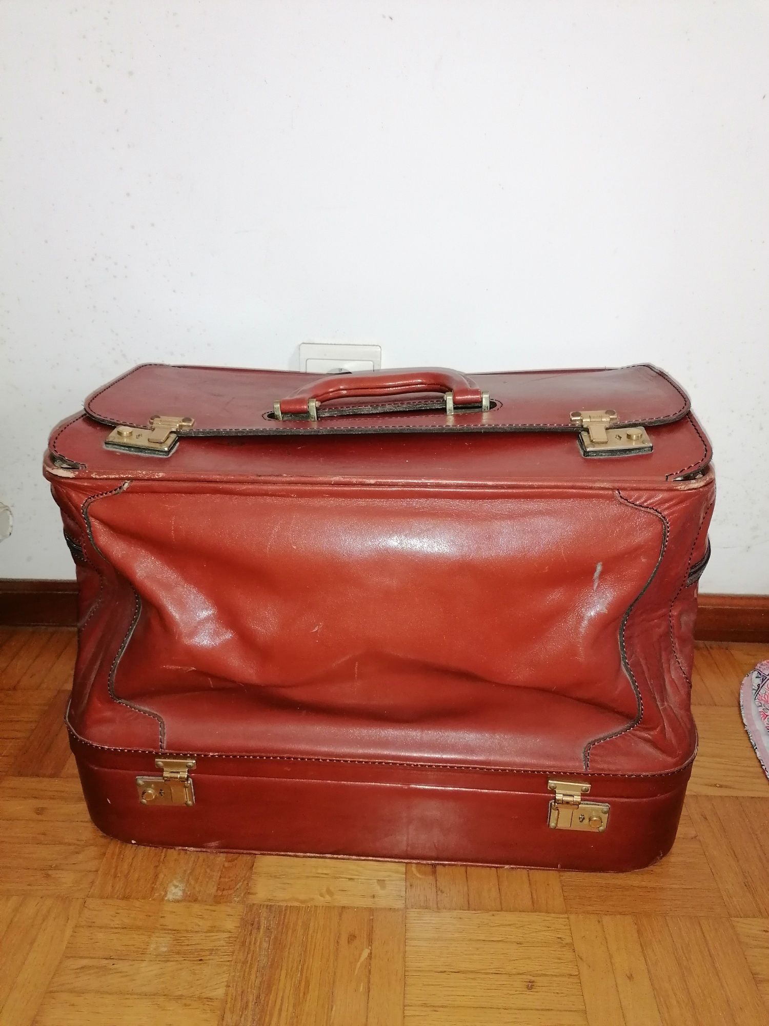 Mala de viagem em pele