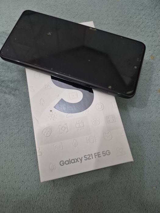 Samsung s21 FE smartfon